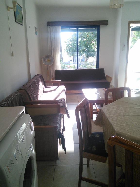 Zoe'S Court Aparthotel Klorakas Ngoại thất bức ảnh