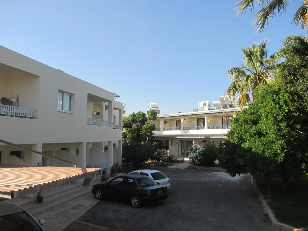 Zoe'S Court Aparthotel Klorakas Ngoại thất bức ảnh
