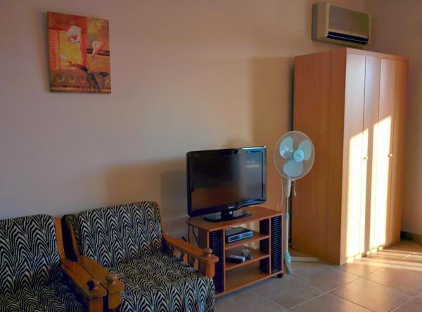Zoe'S Court Aparthotel Klorakas Ngoại thất bức ảnh