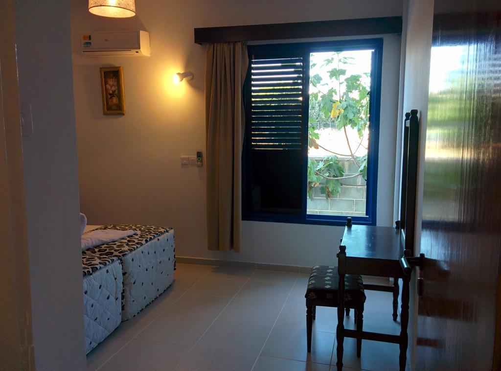 Zoe'S Court Aparthotel Klorakas Ngoại thất bức ảnh